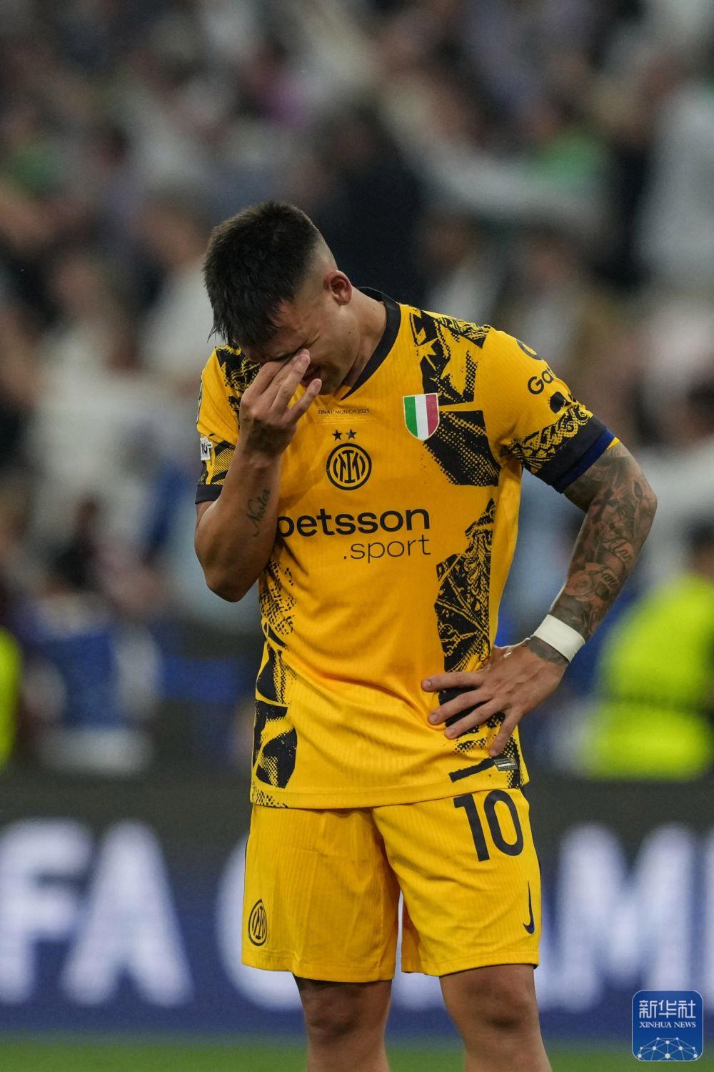 包含巴黎圣日耳曼力克国米，德布劳内补时绝平法甲的词条