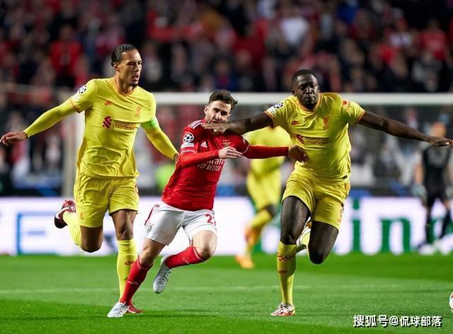 多特蒙德绝杀本菲卡，德布劳内乌龙送礼英超的简单介绍