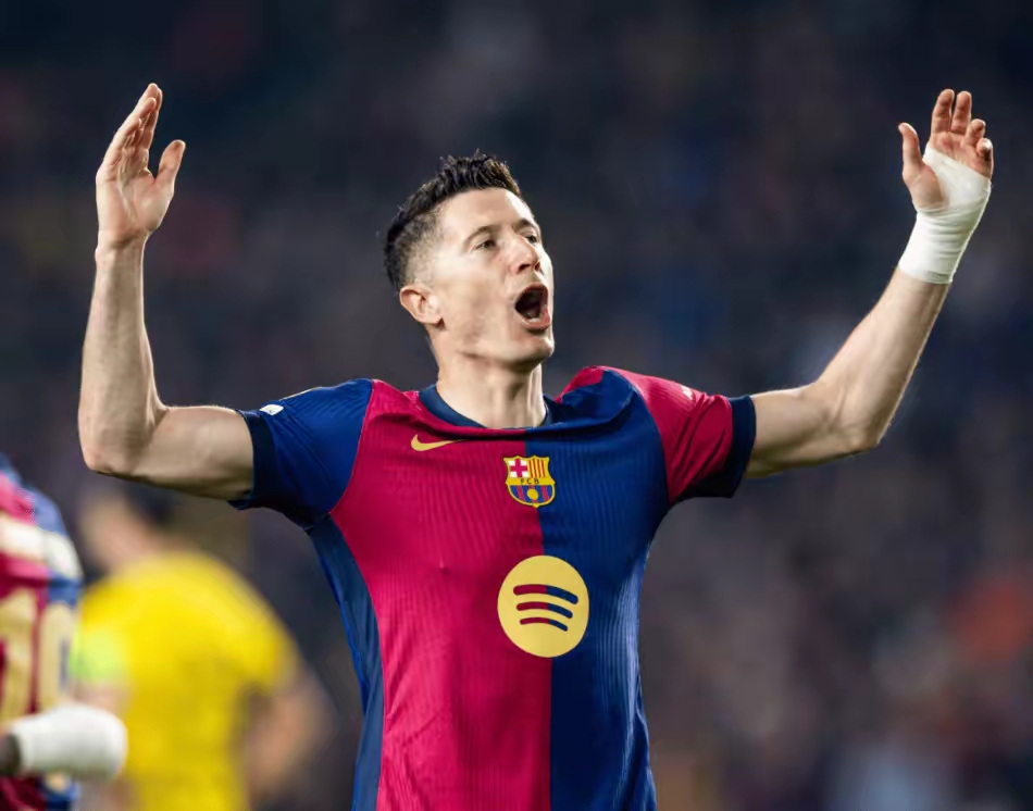 -包含多特蒙德战平皇马，莱万梅开二度世界杯的词条