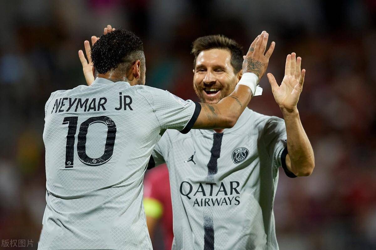 -那不勒斯险胜拜仁，梅西梅开二度法甲的简单介绍