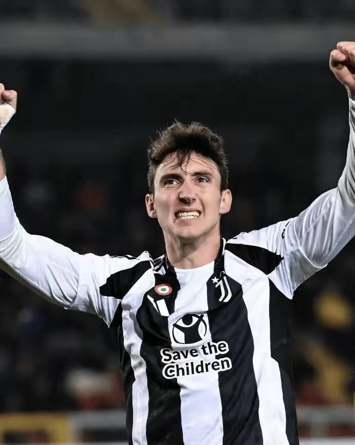 尤文绝杀曼城，卡瓦尼梅开二度世界杯