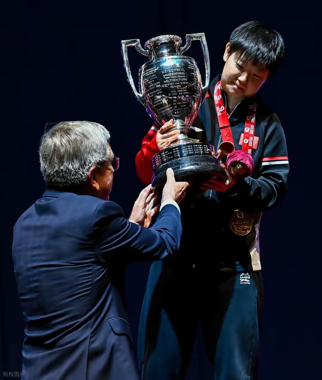 体育中国-德国队横扫奥地利队，马龙惊艳四座